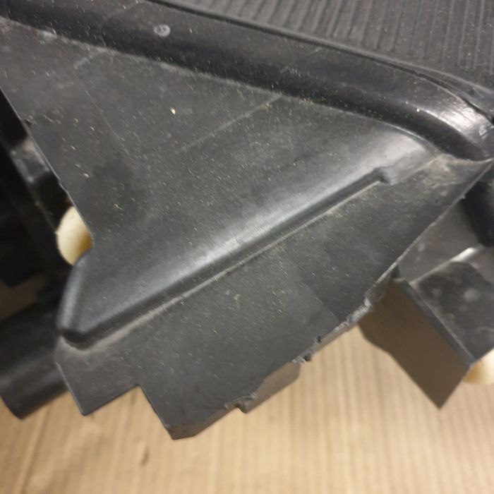 VW ID4 lampa lewa przednia