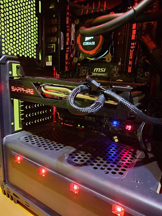 Placa Gráfica Sapphire Radeon RX 5700 XT Pulse 8GB
