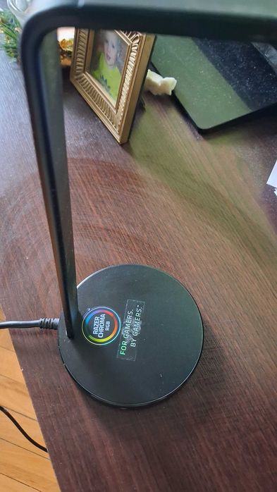 PROMOCJA Stojak na słuchawki Razer Base Station Chroma V2 Czarny