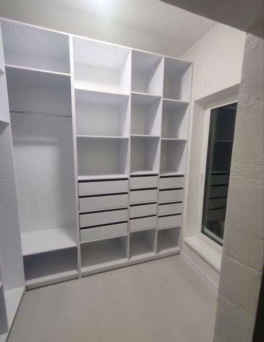 Будинок з ремонтом біля лісу