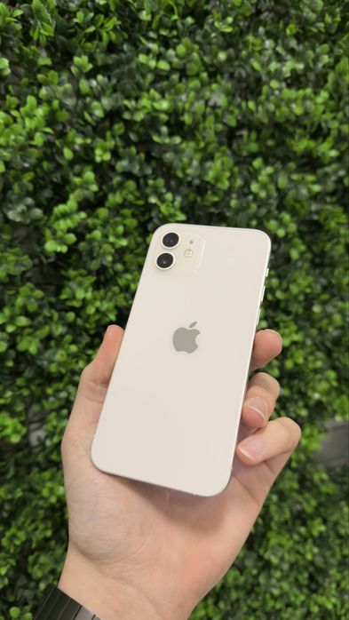 Apple iPhone 12 64Gb Branco - Como Novo