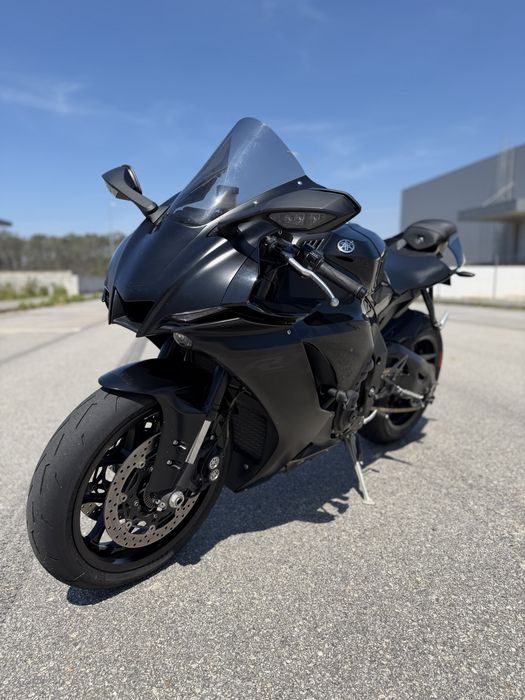 Yamaha r1 2021/01