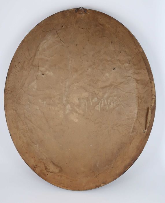 Grande moldura antiga com crucifixo, vidro convexo