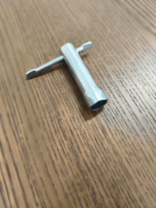 Mesa fixa modelo alhult ikea