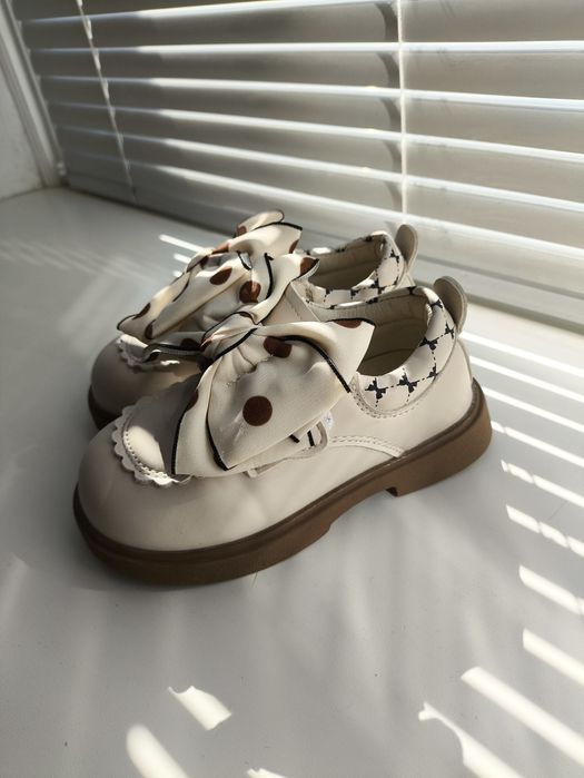 Туфельки для дівчинки демі