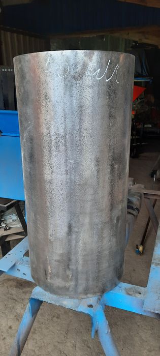 Труба  товстостінна безшовна. 10 мм стінка . 47 см довжина. діамет