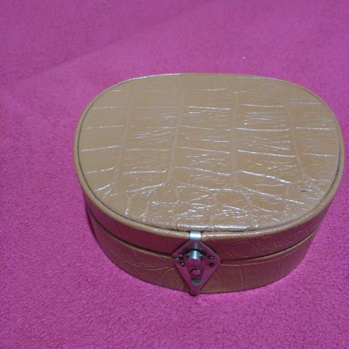 Футляр для бритви