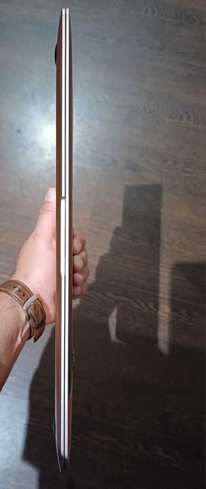 MacBook Air 13'' 2018 - Like new!64309784988930121