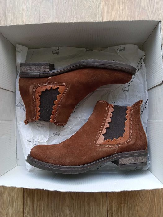 Buty za kostke ze skory zamszowej