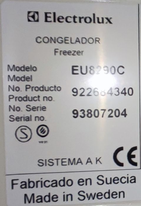 Arca vertical Electrolux