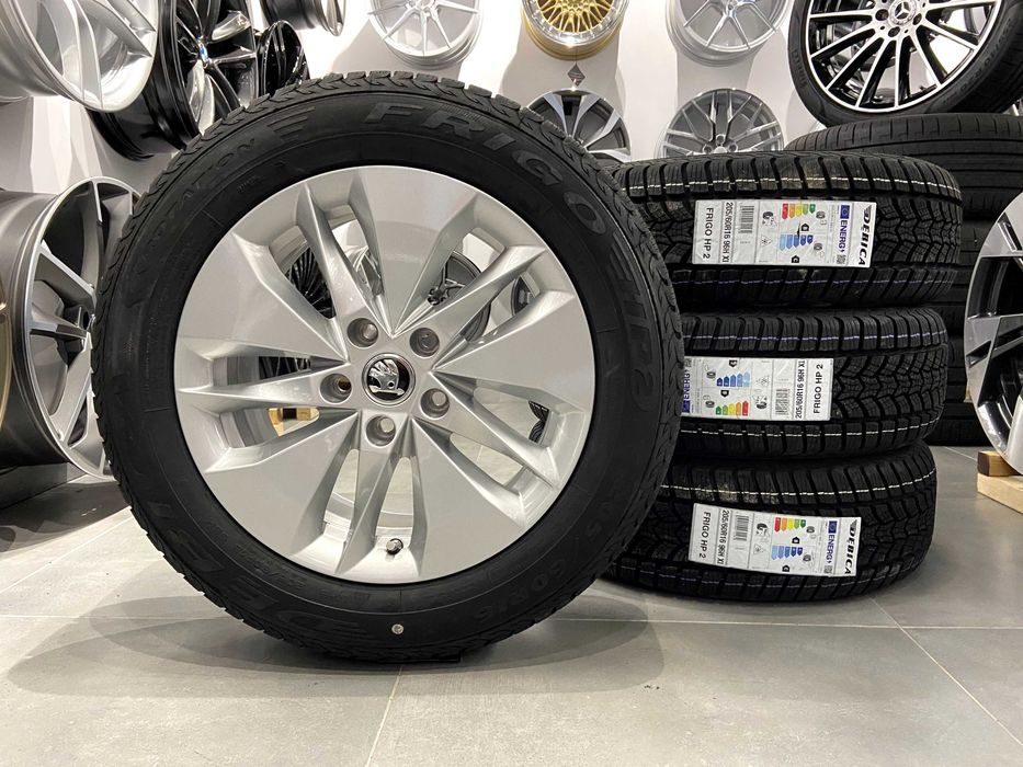 Oryginalne koła zimowe 16 5x112 SKODA Octavia IV 205/60R16 Dębica