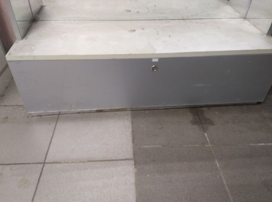 Дзеркальна стіна для коридору.