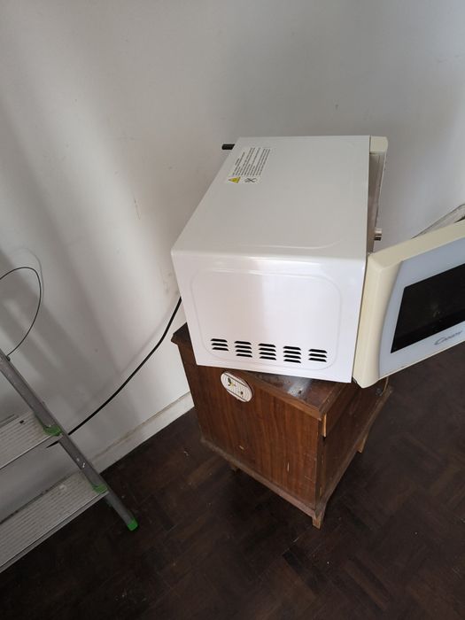 Microondas Candy eletrônico em bom estado