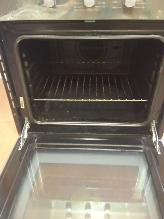 Духовой шкаф Hot Point Ariston