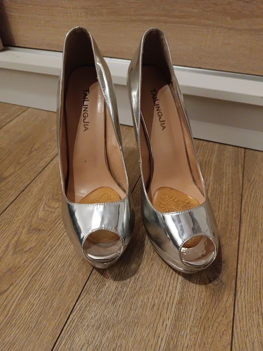 Srebrne szpilki open toe