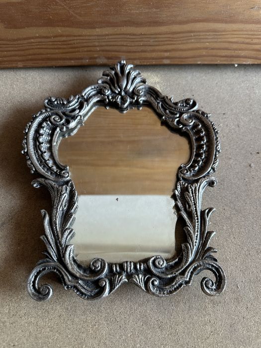 Espelho antigo em latão