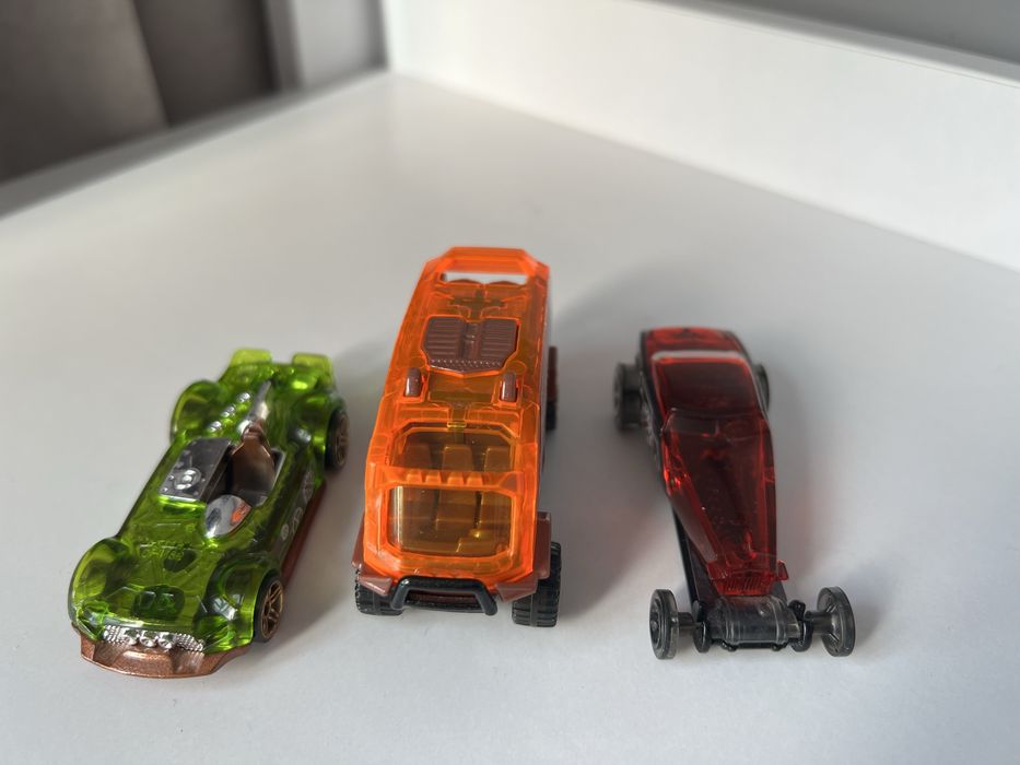Машинки Hot Wheels