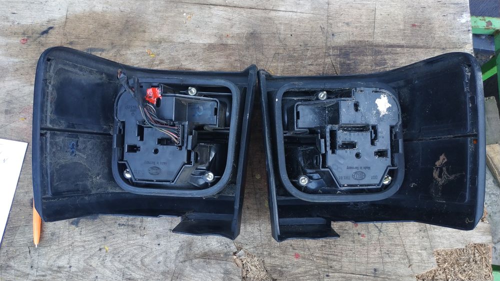 Фанарі стопи задні фари б/в седан,універсал VW Т-4,Passat B3,B4,Пассат