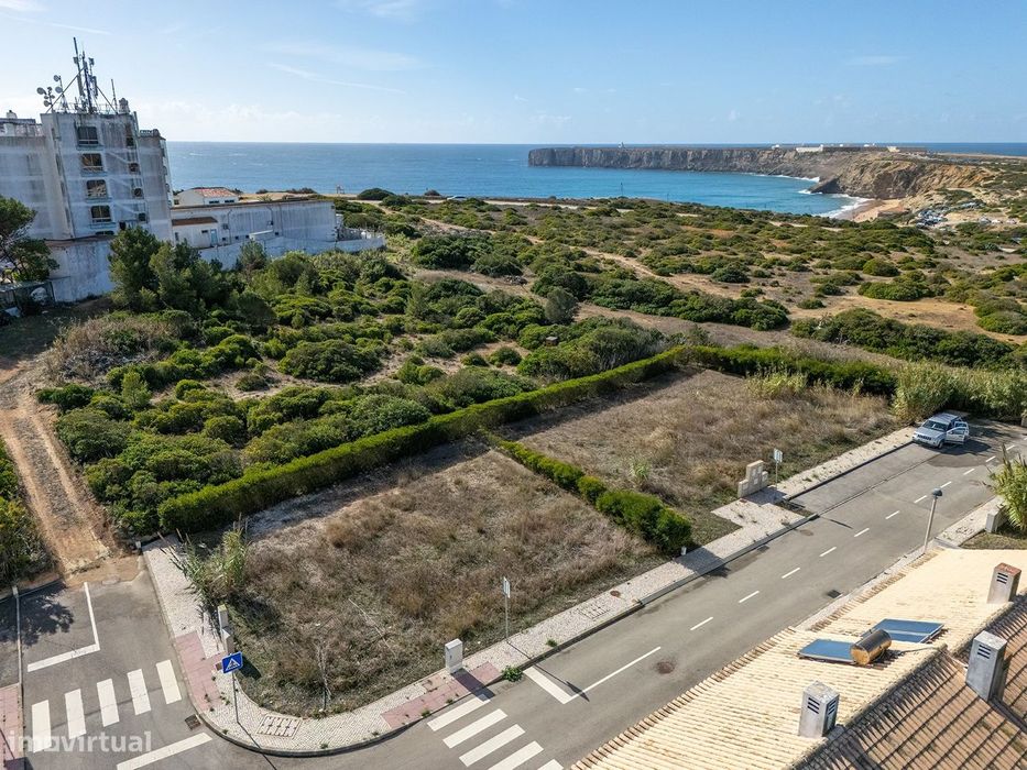 Terreno Urbano Para Construção De Uma Moradia Em Sagres
