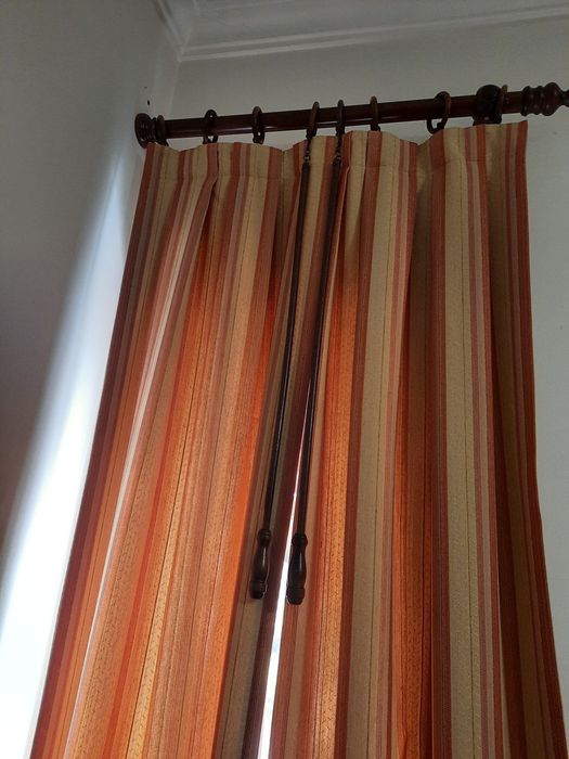 Vendo  2 cortinados