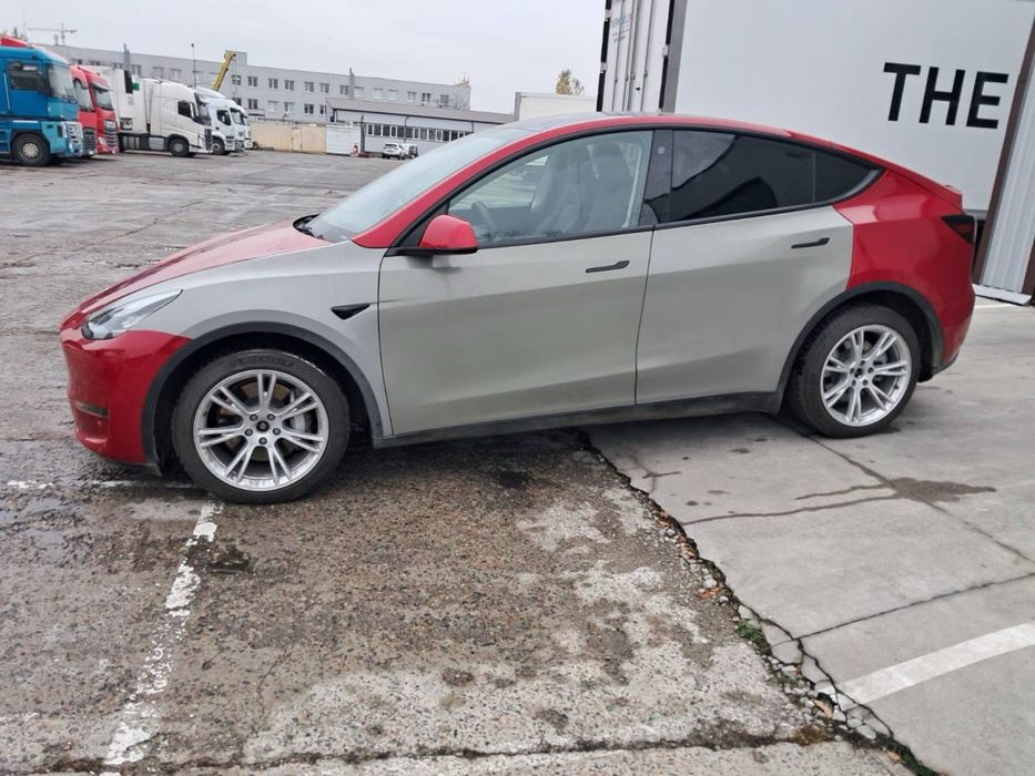Двері задні передні тесла модел Y нові tesla model Y Juniper