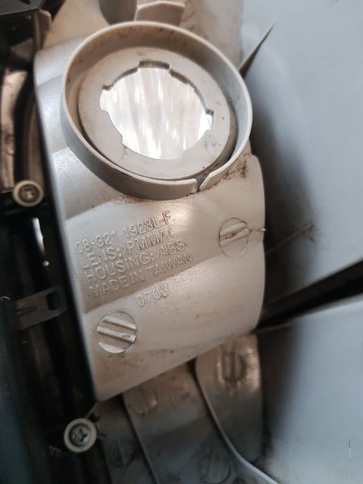 Lampa Depo Lewa Tył 083211928L Hyundai Santa Fe I 02R- Europa