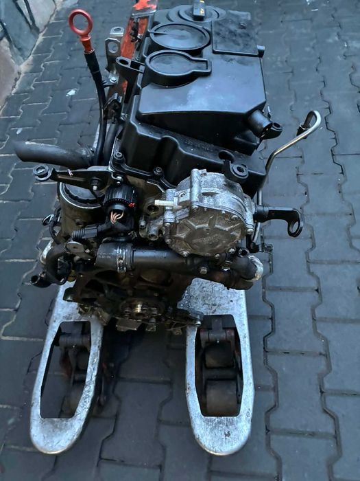 silnik wtrysk słupek komplet volkswagen seat skoda 1.9 TDI BLS