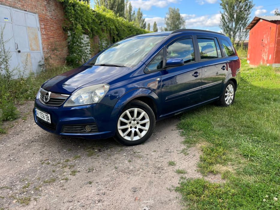 Продам автомобіль Opel Zafira