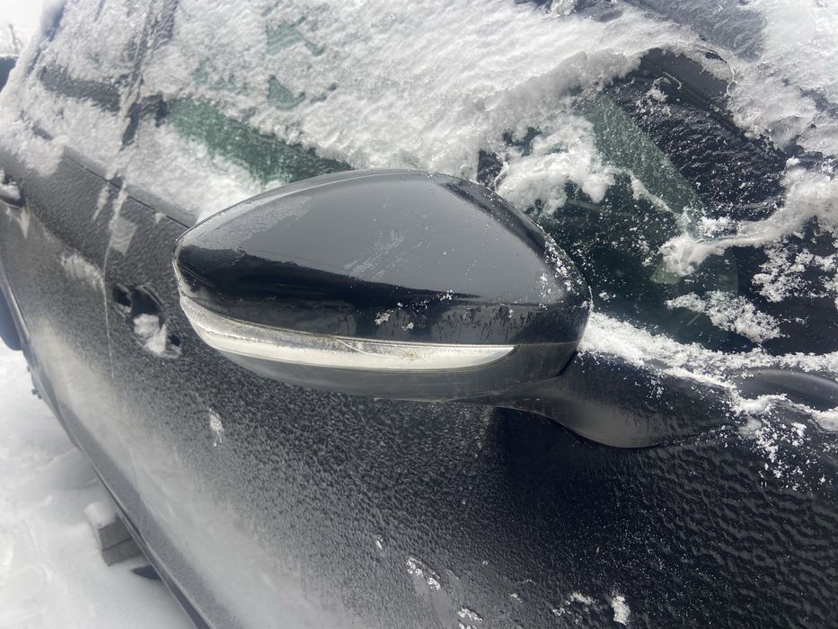 Дзеракло дзеркала бічні Peugeot 208 пежо 208