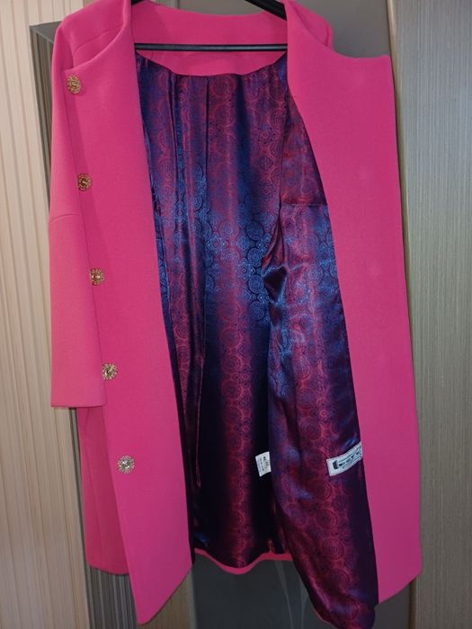 Пальто Фуксія розмір 48