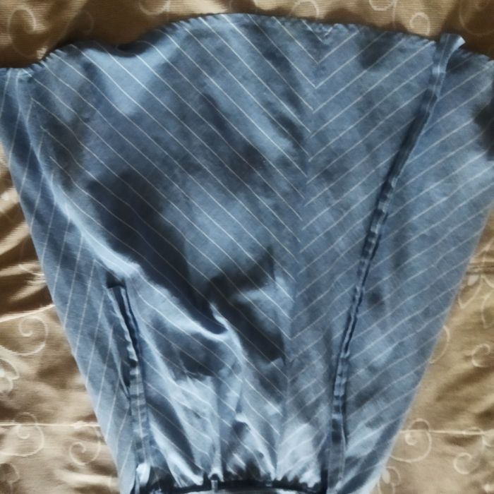 Vendo saia midi azul