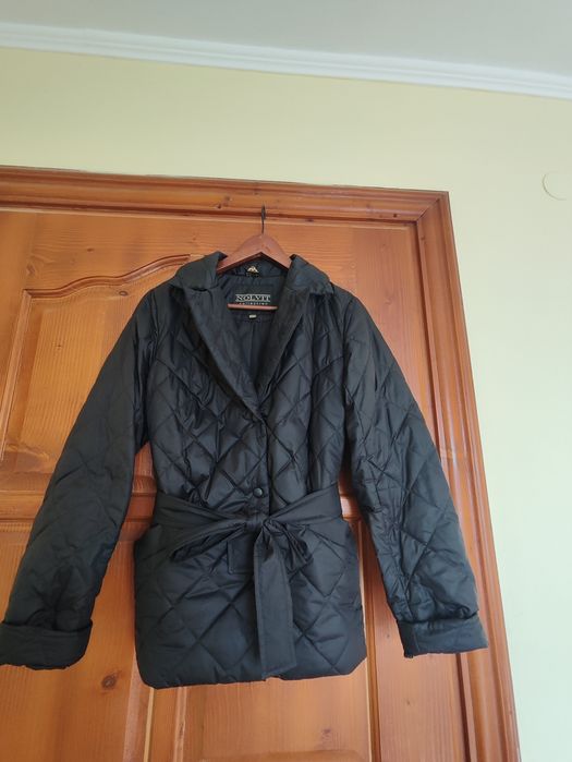 Куртка весняна жіноча.