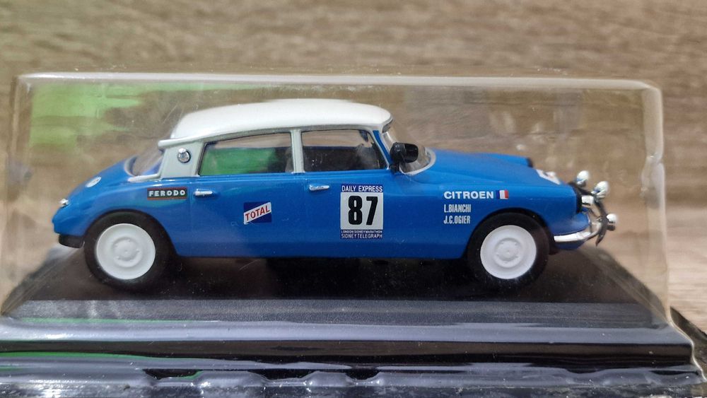 Miniatura Citroen Ds 21 1:43