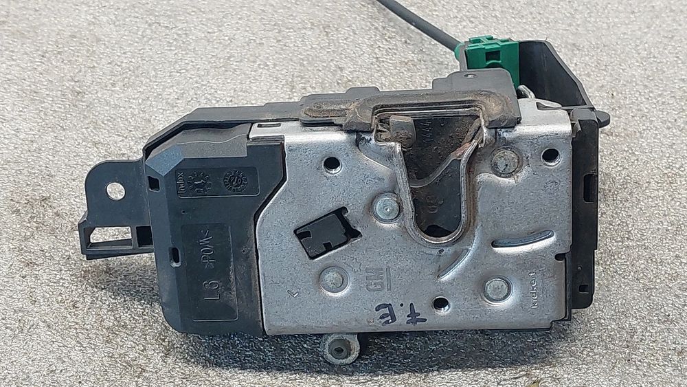 Fechadura / fecho porta frente esquerdo OPEL Astra H Hatchback (L48)