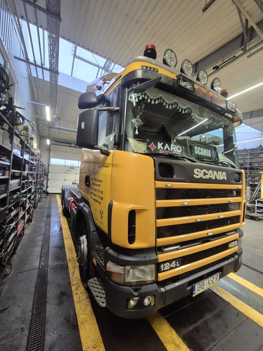 Samochód ciężarowy Scania R 124