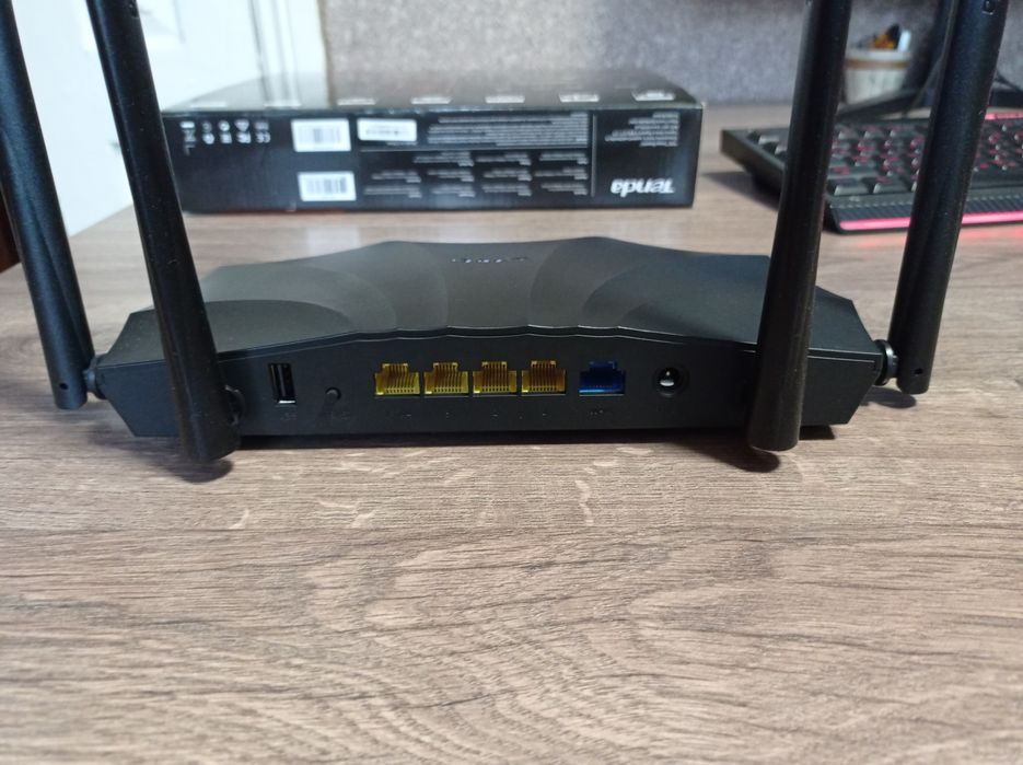 Роутер Tenda AC19