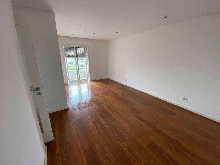 T1+1 Renovado com Garagem