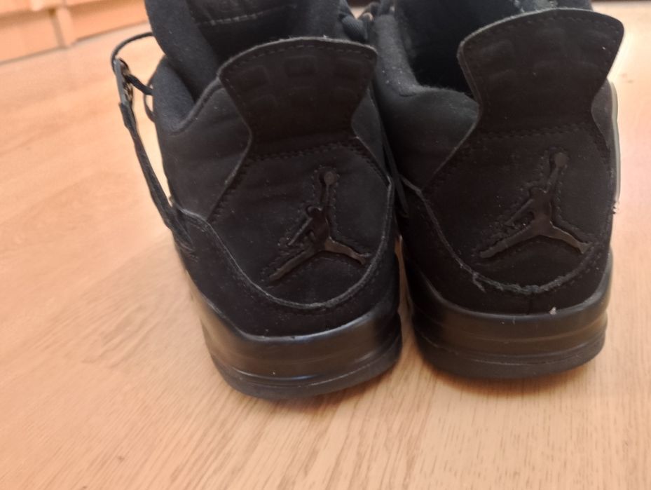 Продаю кросівки чоловічі Jordan 5