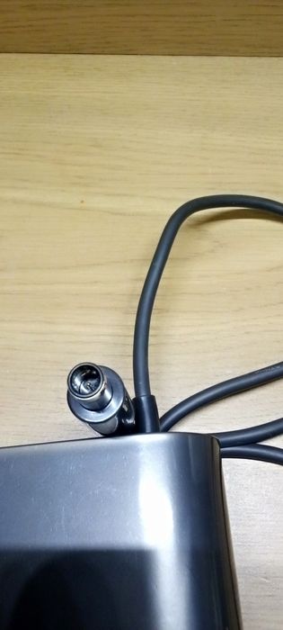 Блок живлення Dyson.