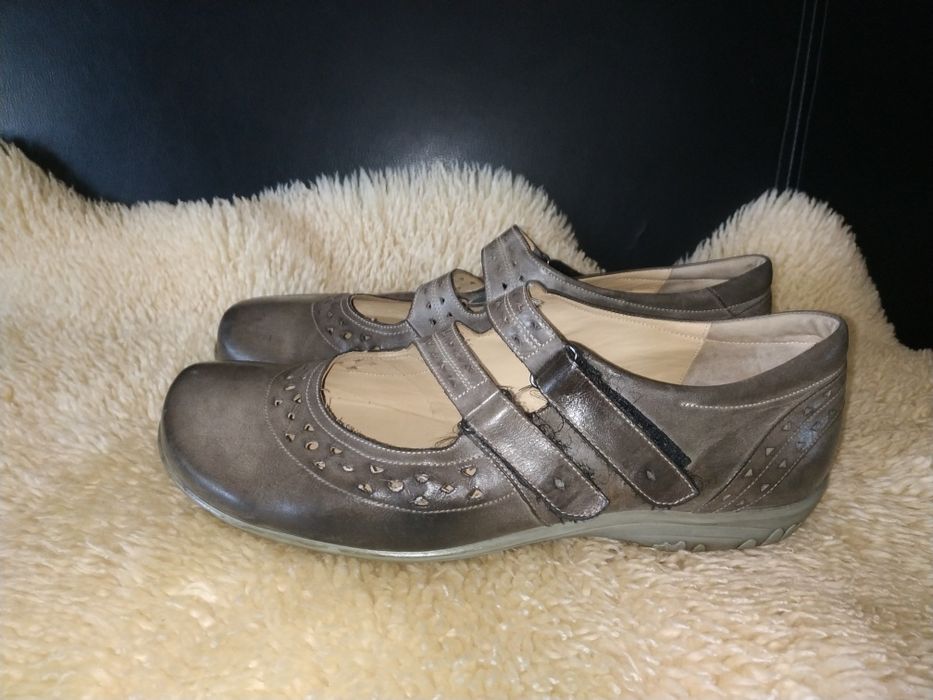 Durea туфлі шкіряні 43 р по устілці 28 см ширина 9 стан на фото