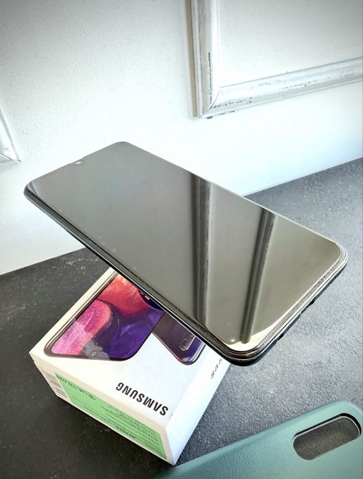 Продам Samsung A50