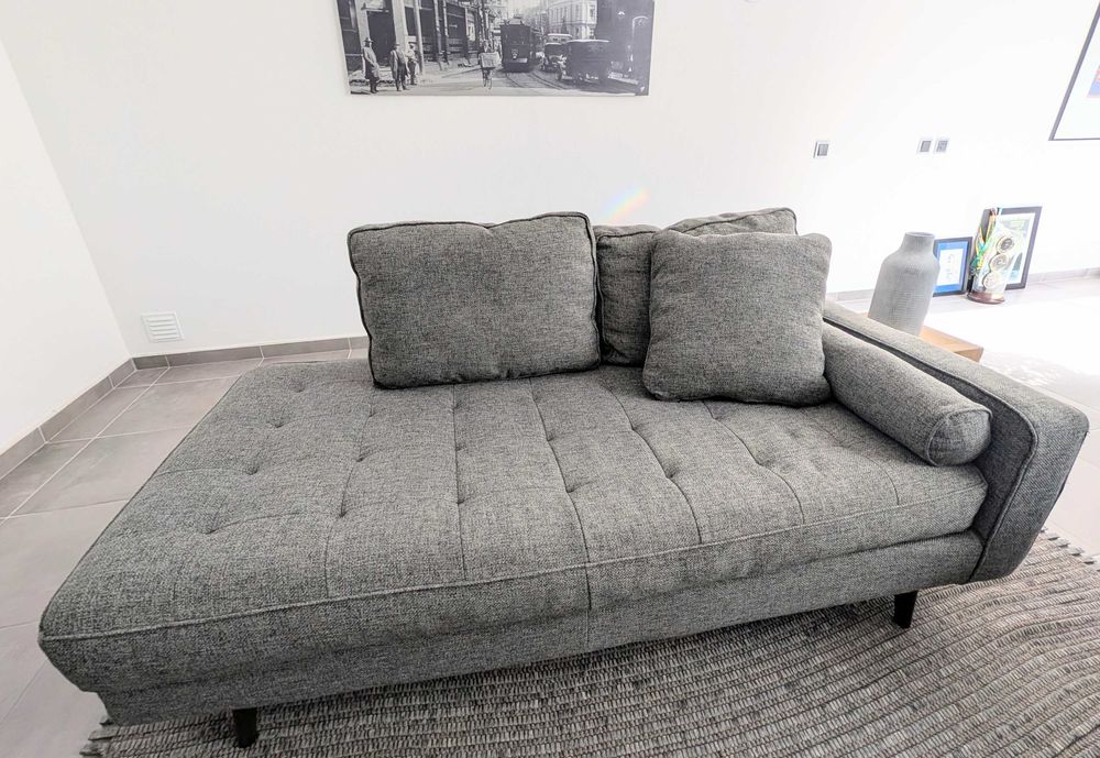 Modern Grey Chaise Lounge / Sofa – Gently Used for pick up Ferragudo