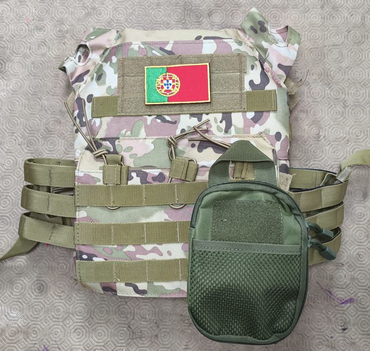 Lote Airsoft completo: réplica M4 Evolution, colete tático, rádio, bateria e acessórios