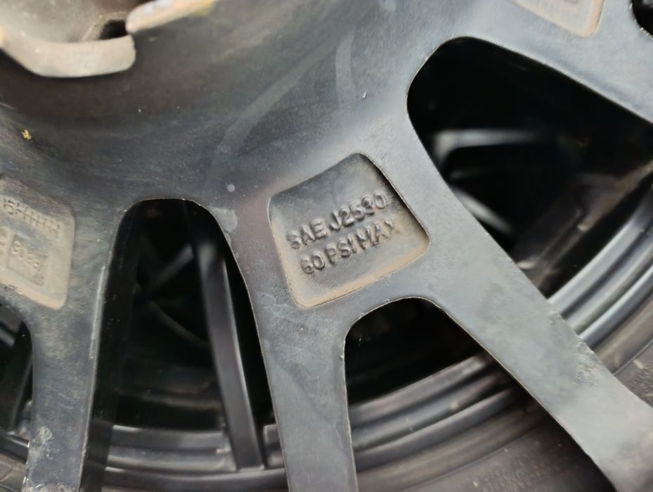 Диски FORD MUSTANG, резина Bridgestone Blizzak Lm32 235/50 Р18