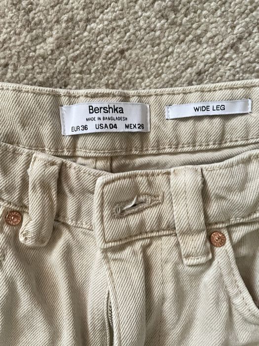 Джинси жіночі з дирками на колінах