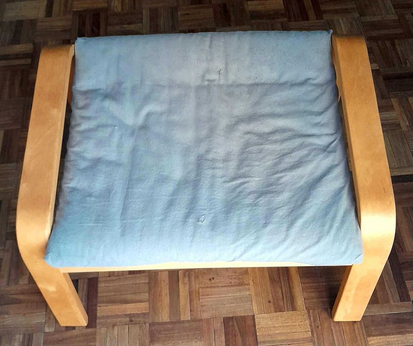 Banco de apoio/suporte para pés