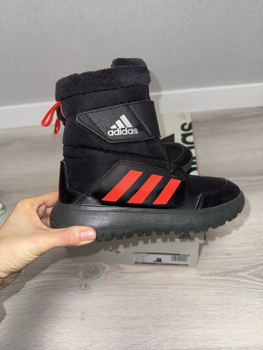 Зимові черевики Adidas 35 розмір для хлопчика