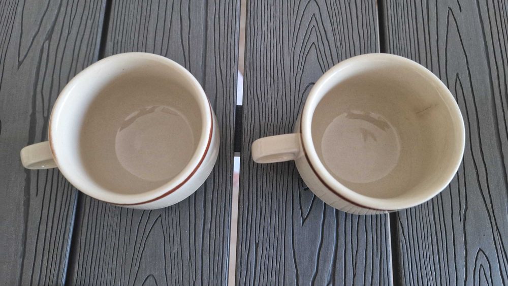 Conjunto 2 chavenas e 3 pires loiça