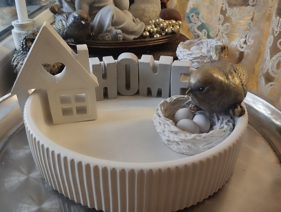 Купальня, поїлочка для пташок