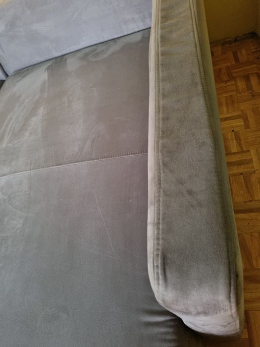 Sofá 4 pessoas em bom estado.